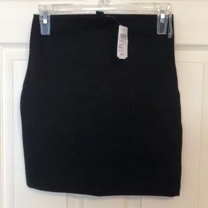 women’s fitted skirt